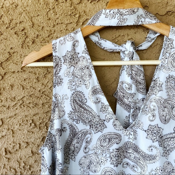 Pale Blue Paisley Top - Adorable - Picture 4 of 9